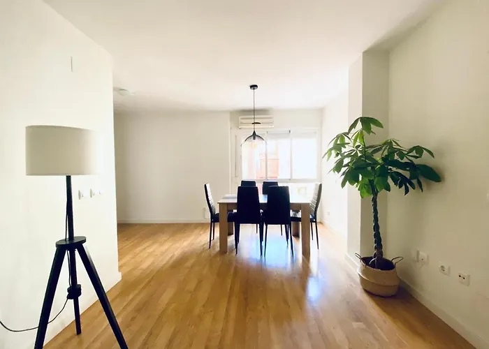Gmc Turistics - The Picasso Neighborhood House
